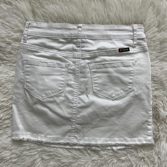 Ripped High-Waisted White Wash Jean Mini Skirt Size Medium - Picture 7 of 14